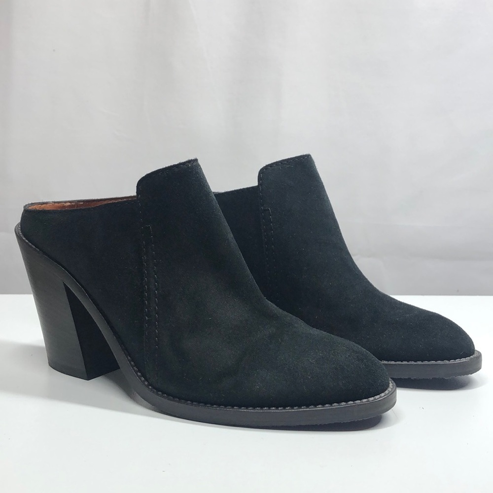 Aquatalia booties black color size 8.5
